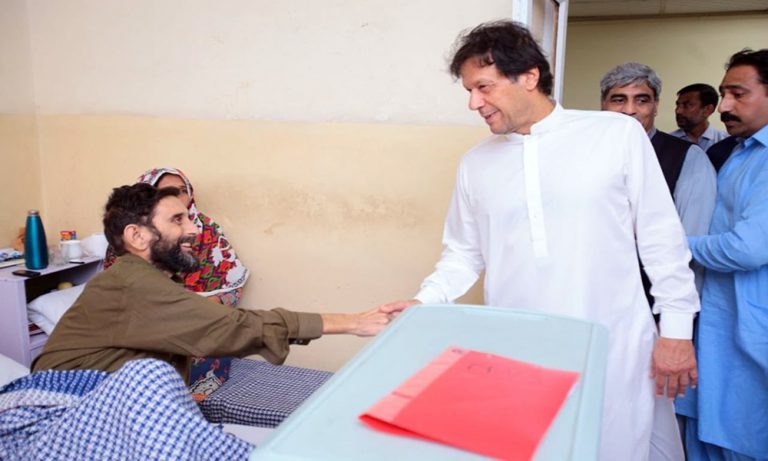 Imran Khan visits PIMS hospital on Eid day