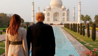 trump visits taj mahal