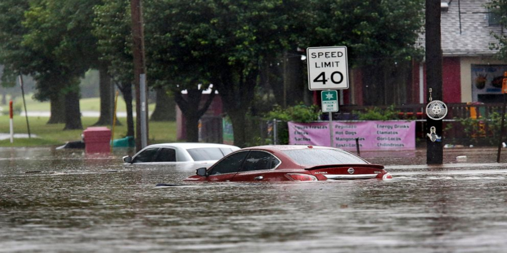 Three day heavy raining in Florida causes severe flooding