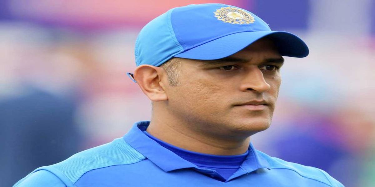 MS Dhoni announces retirement from International Cricket