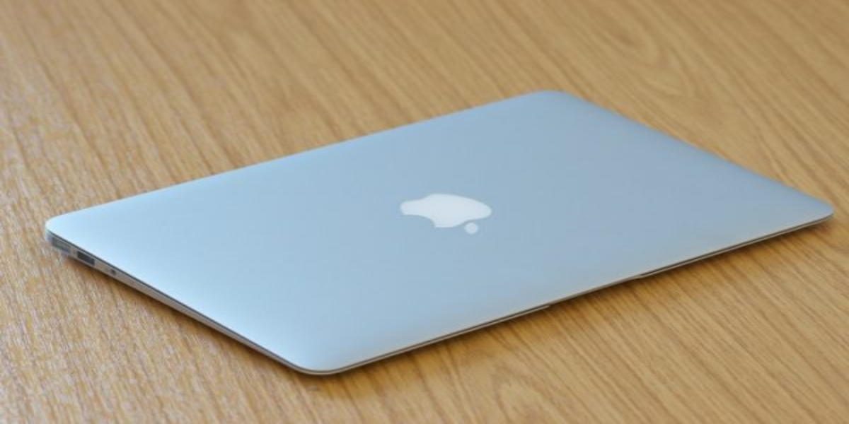 Apple MacBook