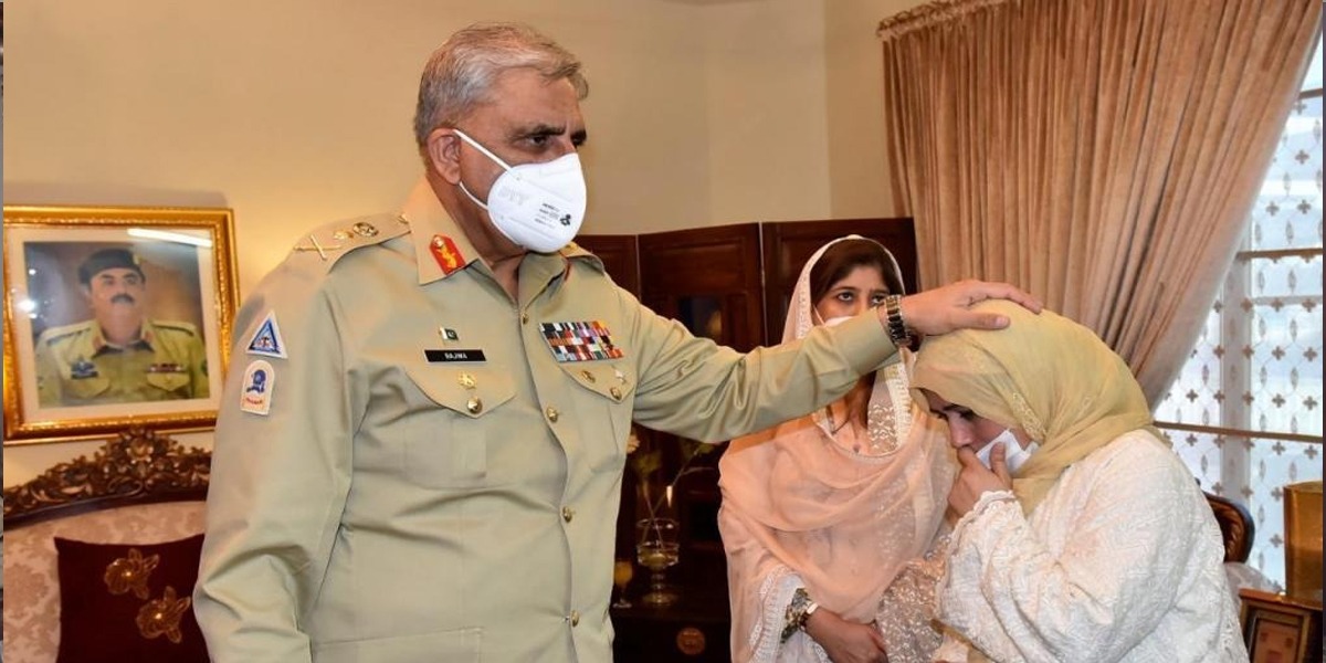 COAS And Begum COAS Visit Family of Colonel Mujeeb Ur Rehman (Shaheed)