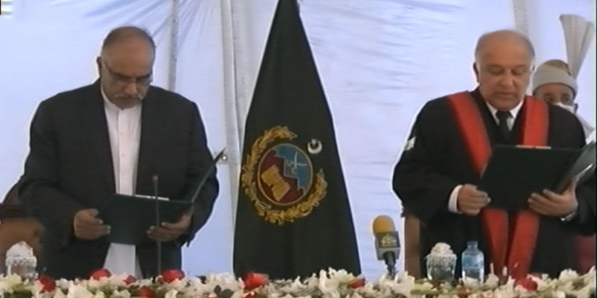 Justice Qaiser Rashid takes oath as Peshawar High Court Chief Justice