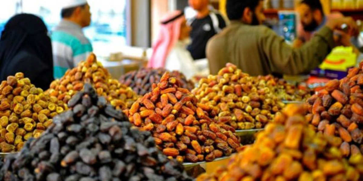 Saudi Arabia Gifts Dates to Pakistan
