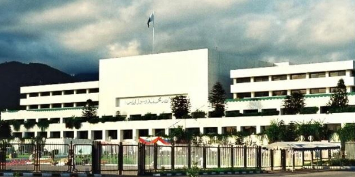 Speaker NA To Convene Parliamentary Meeting: Military Bigwigs Likely To Attend