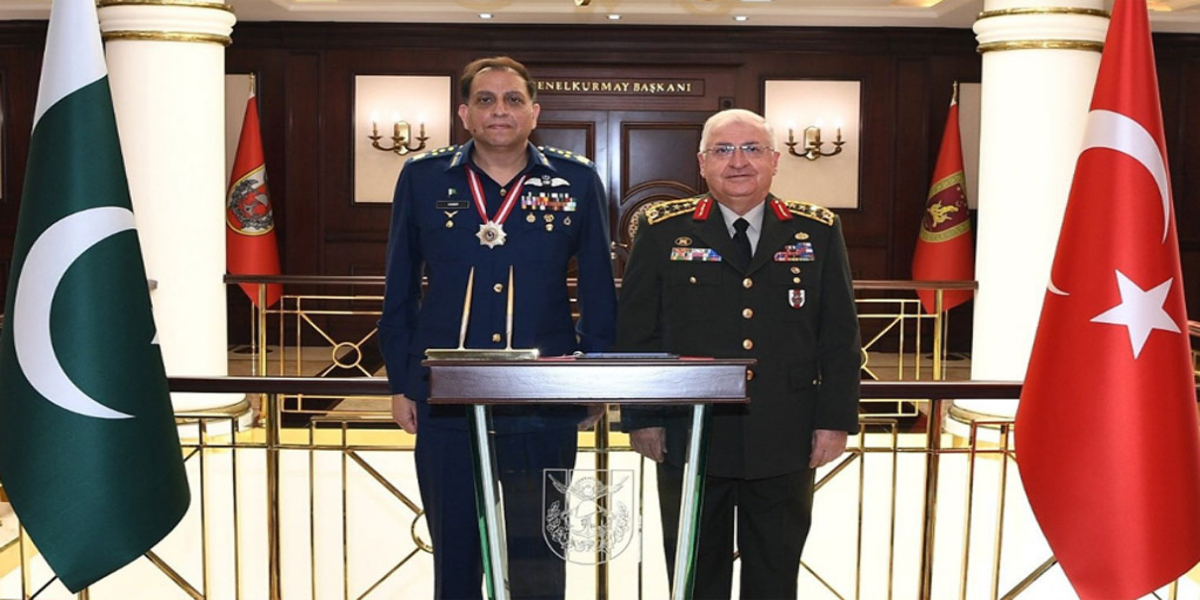 Pakistan-Turkish Senior Military Leadership Discuss Defense Ties