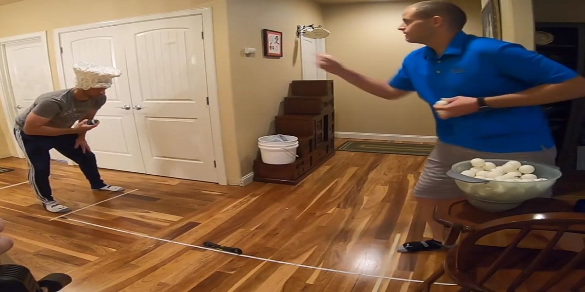 Man catches the balls in shaving cream sets a world record
