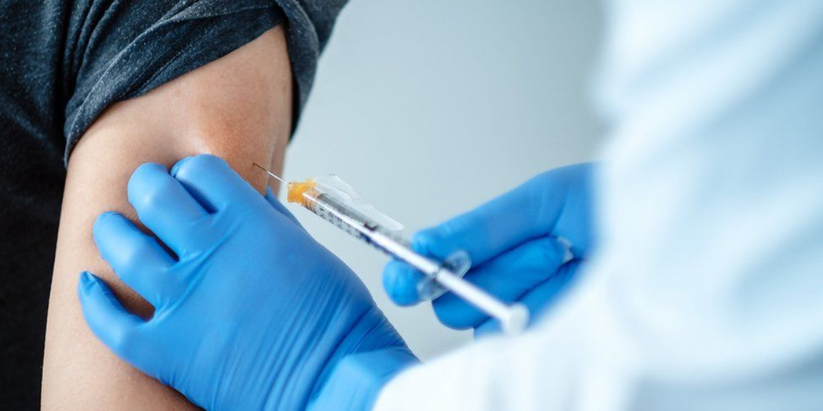Americans urged to get vaccinated for Thanksgiving as COVID-19 cases increase