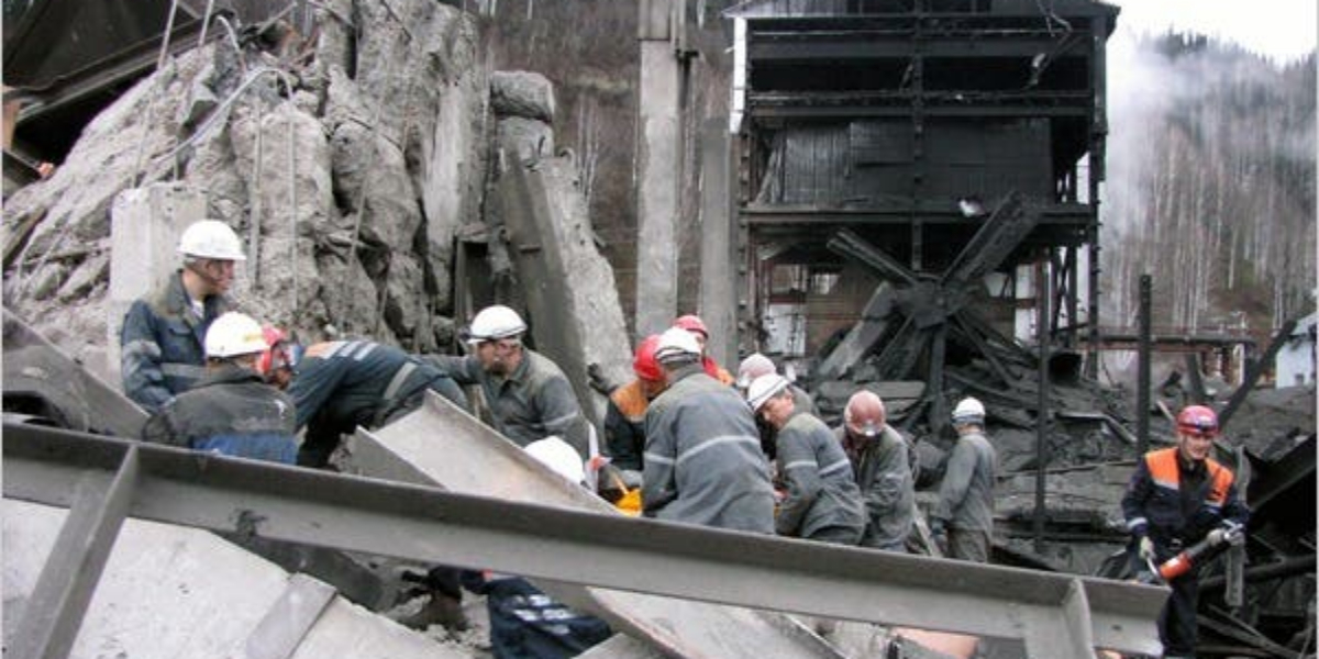 Six dead, dozens missing after Siberia coal mine accident