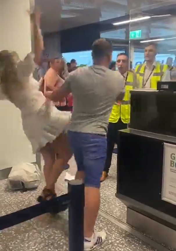 fight at airport