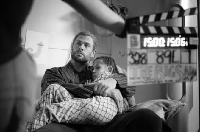 Chris Hemsworth with daughter india